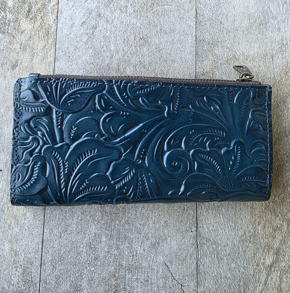 Patricia Nash Florence Tooled Nazari (Blue Coral) Bifold Wallet - Picture 3 of 9